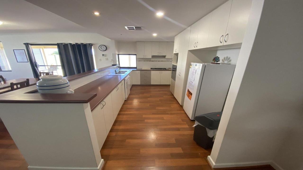 Villa Maniki Gardens à Jurien Bay Extérieur photo